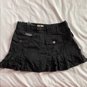 Da Nang pleated mini skirt w/ phoenix embroidery